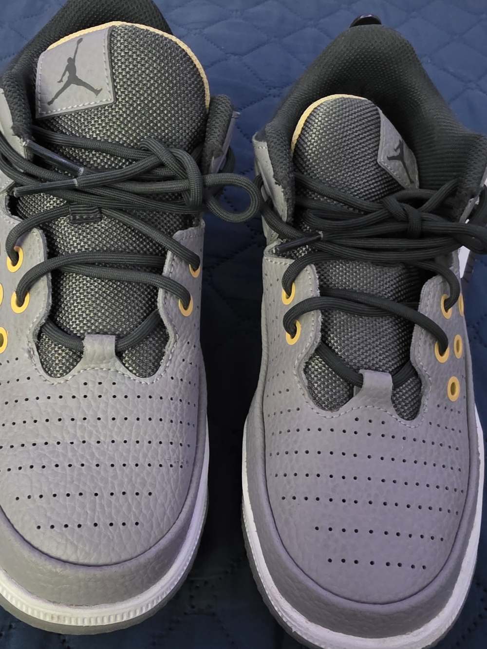 Jordan Low-Top Sneakers in Gray, Black and Yellow